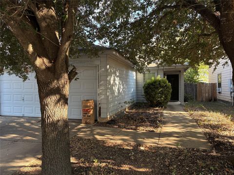 Photo of 6636 Quinton DR, Austin, TX 78747 (MLS # 1532177)