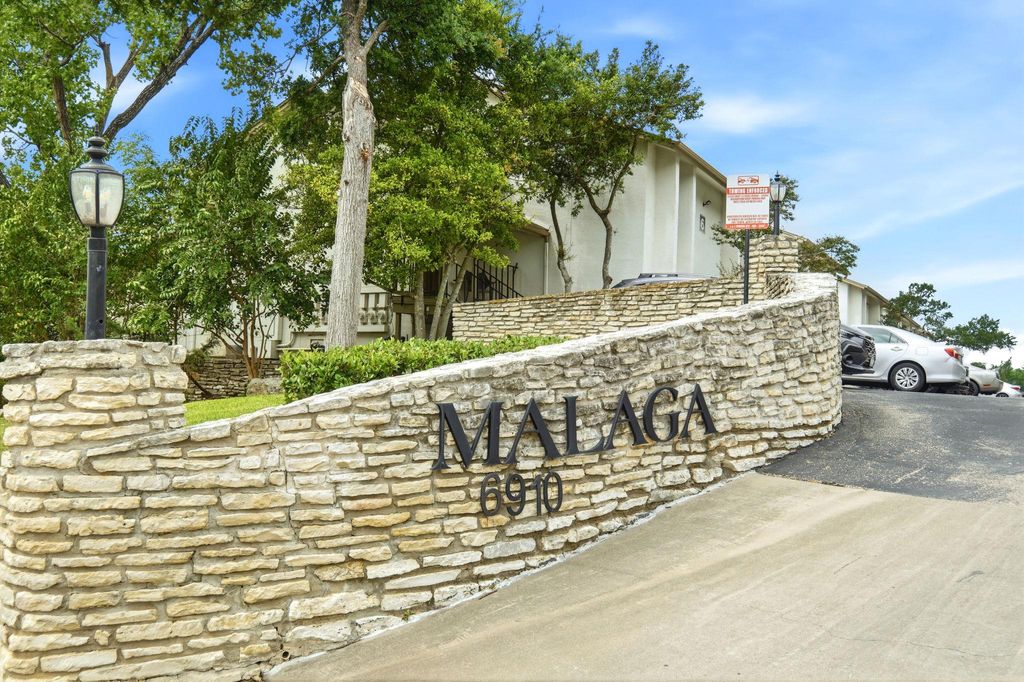 Photo of 6910 Hart LN #912, Austin, TX 78731 (MLS # 8991174)