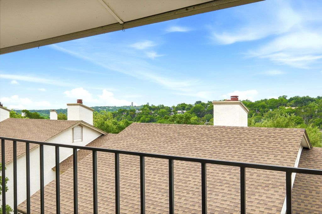 Photo of 6910 Hart LN #912, Austin, TX 78731 (MLS # 8991174)