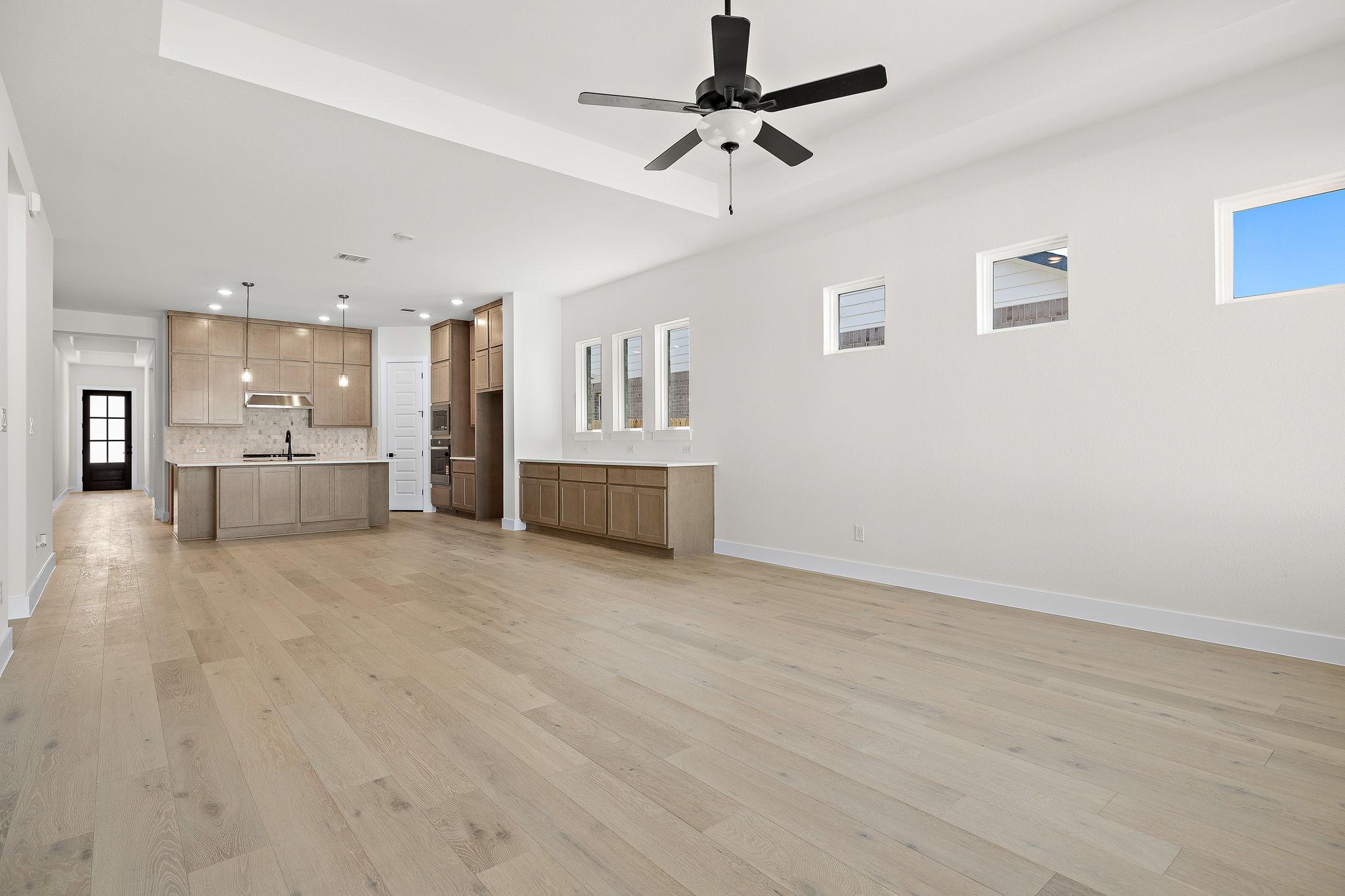 19608 Domino Champ RD