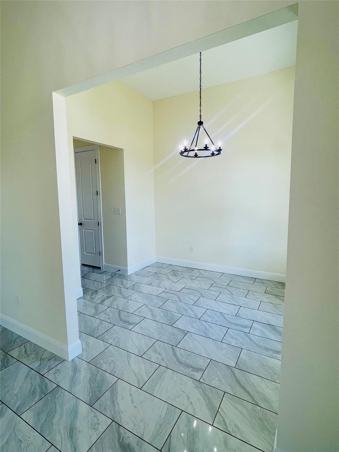 238 Twin Creeks CIR