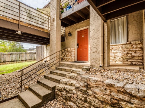 Photo of 6810 Deatonhill DR #109, Austin, TX 78745 (MLS # 7296067)