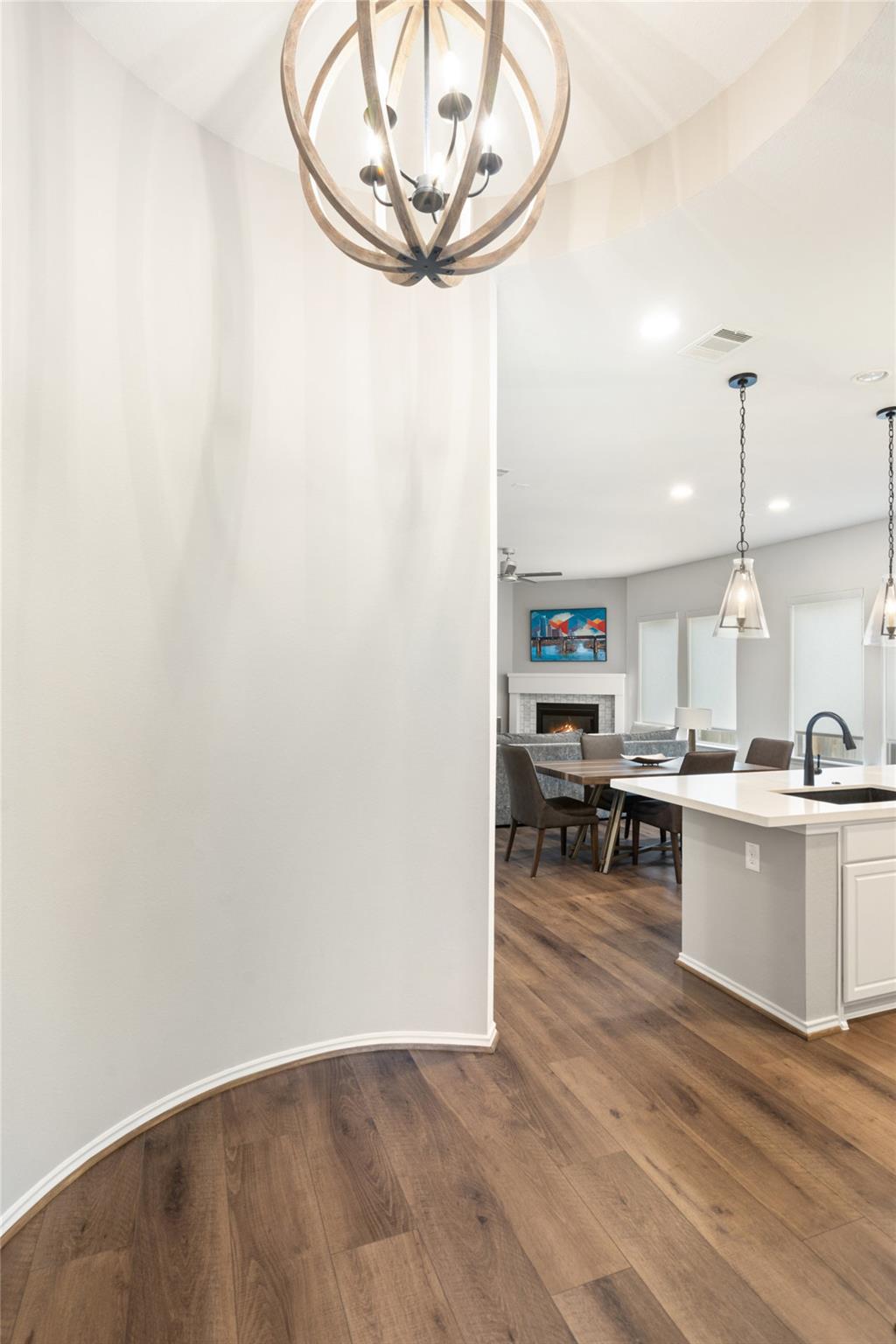 109 Freeman LOOP