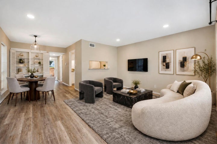 Photo 1 of 21 — 2425 Ashdale DR 29, Austin, TX 78757