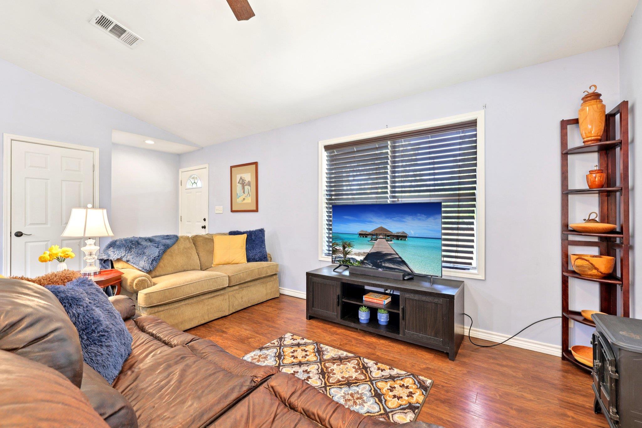 122 Rolling Pines DR