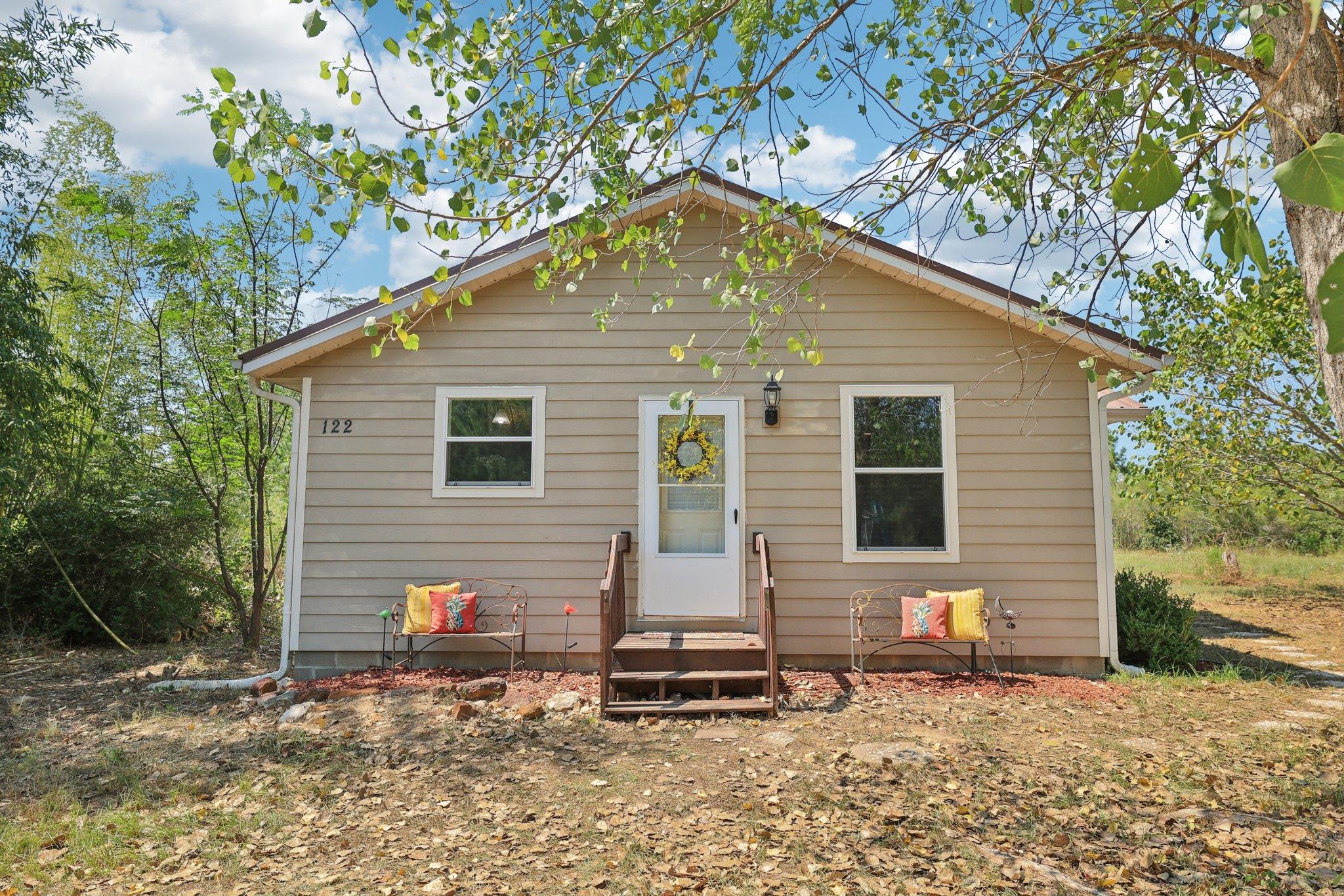 122 Rolling Pines DR