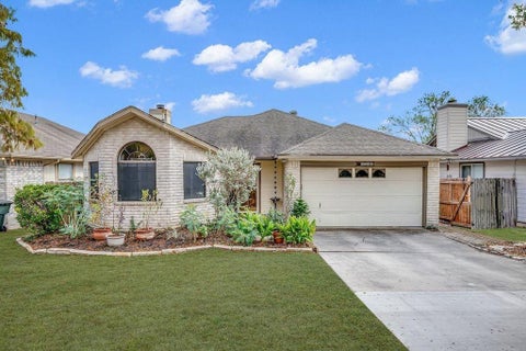 Photo of 1133 Lago Vista ST, San Marcos, TX 78666 (MLS # 1136032)