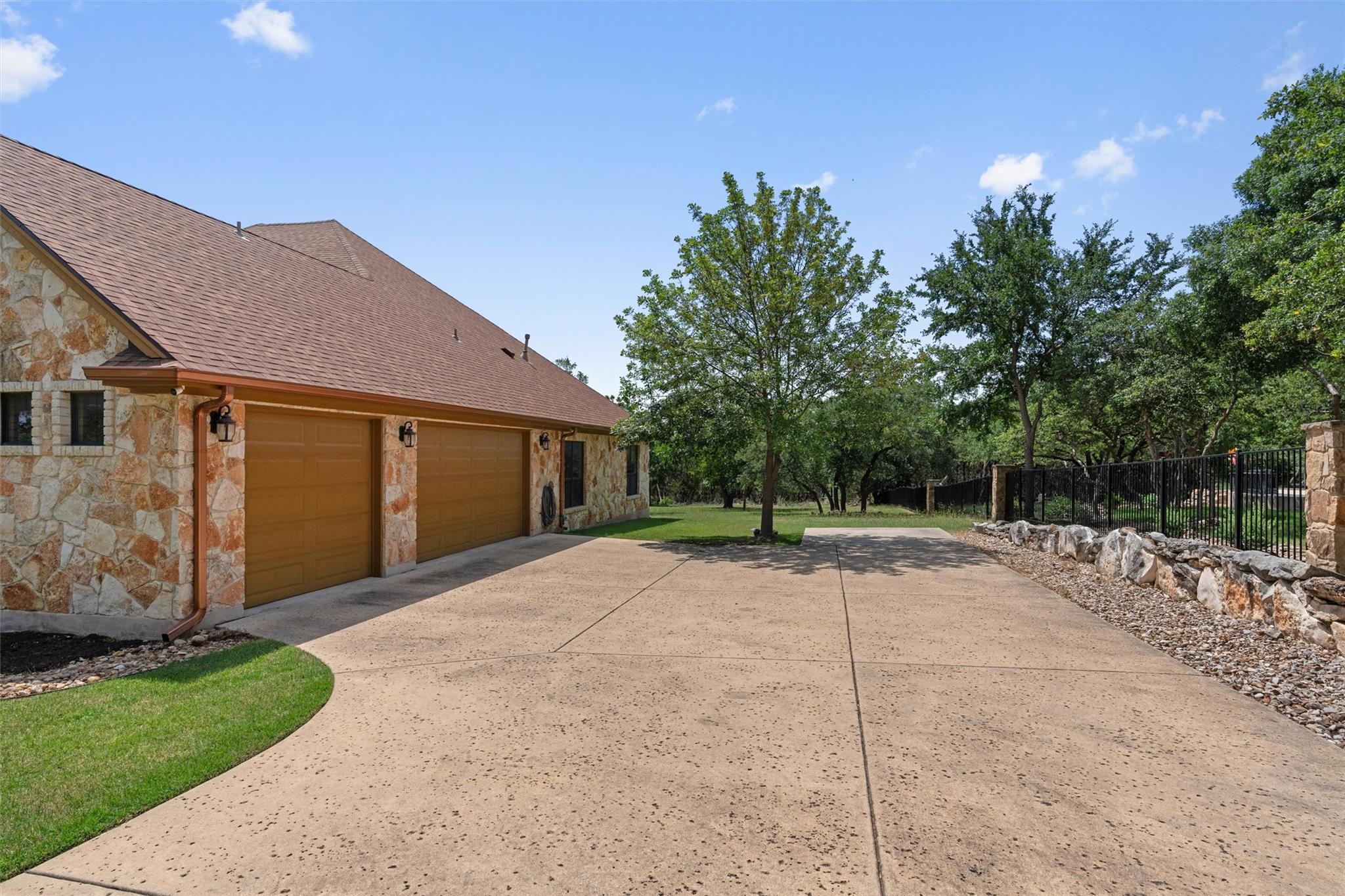 141 Canyon Oak LOOP