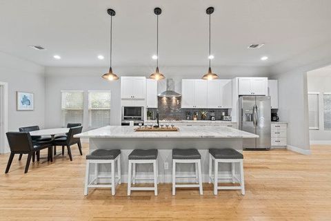 422 E Woodlawn Ave San Antonio TX 78212