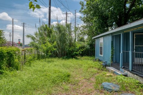Tiny photo for 6409 Del Monte RD, Austin, TX 78741 (MLS # 1212336)