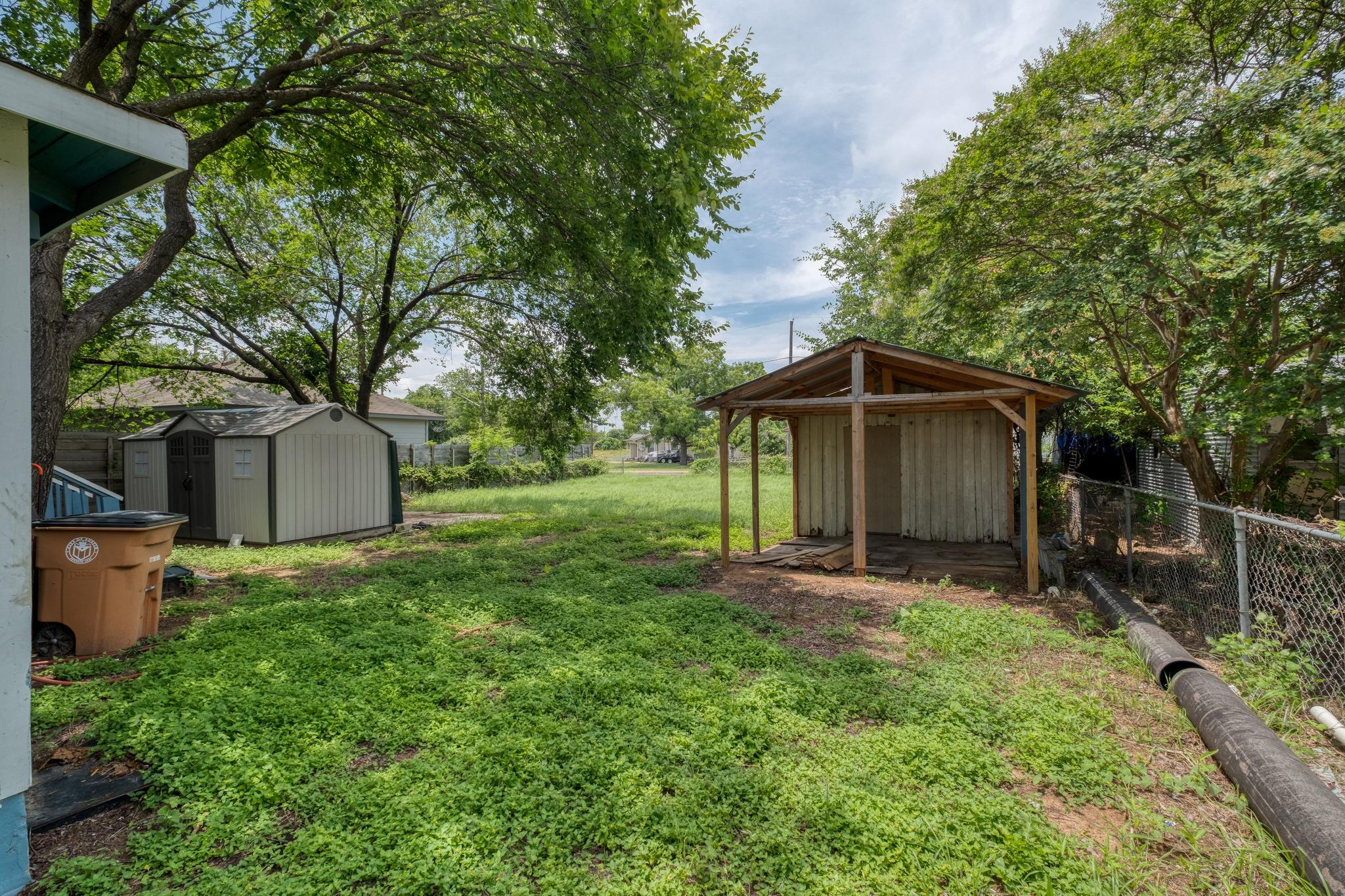 6409 Del Monte RD