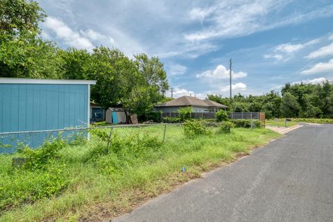 Tiny photo for 6409 Del Monte RD, Austin, TX 78741 (MLS # 1212336)