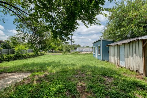 Tiny photo for 6409 Del Monte RD, Austin, TX 78741 (MLS # 1212336)