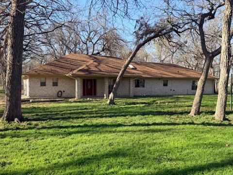 75 County Road 129 Taylor TX 76574