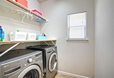 Tiny photo for 2132 S Callingwood DR, Austin, TX 78754 (MLS # 6932898)