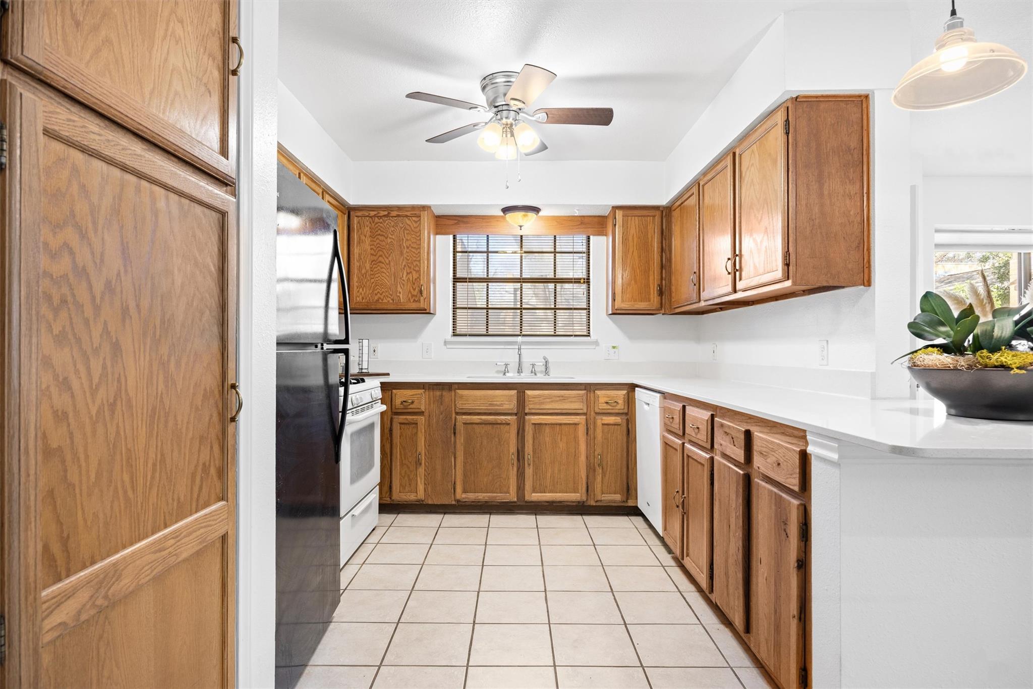 2301 LAWNMONT Ave APT 1