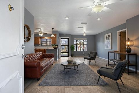 Photo of 2301 LAWNMONT Ave #APT 1, Austin, TX 78756 (MLS # 3809008)