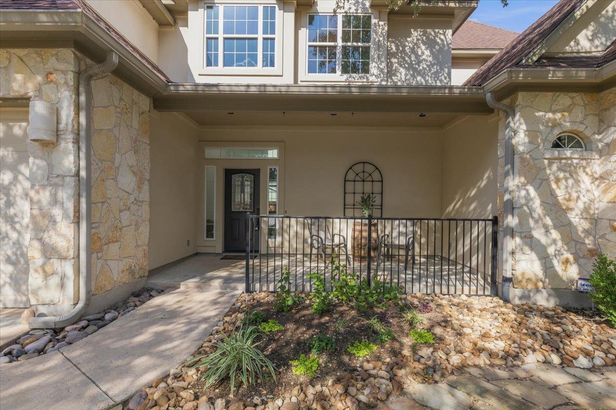 811 Presa Arriba RD