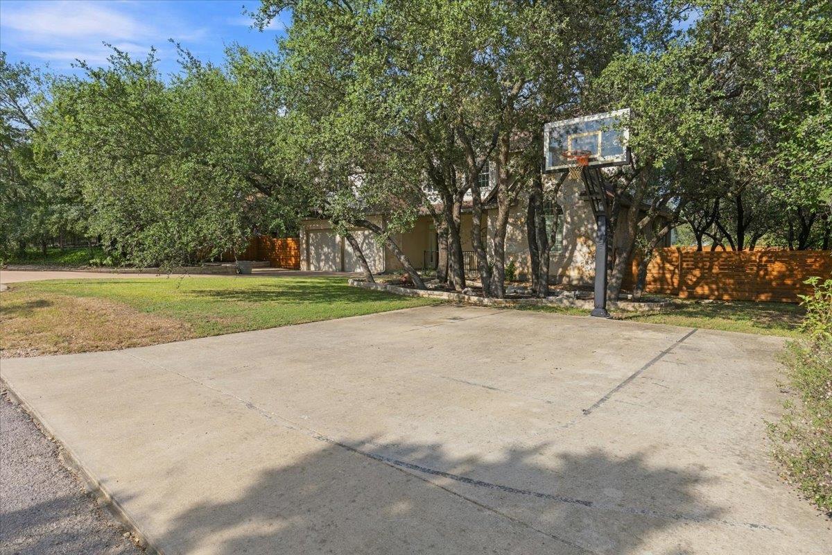 811 Presa Arriba RD