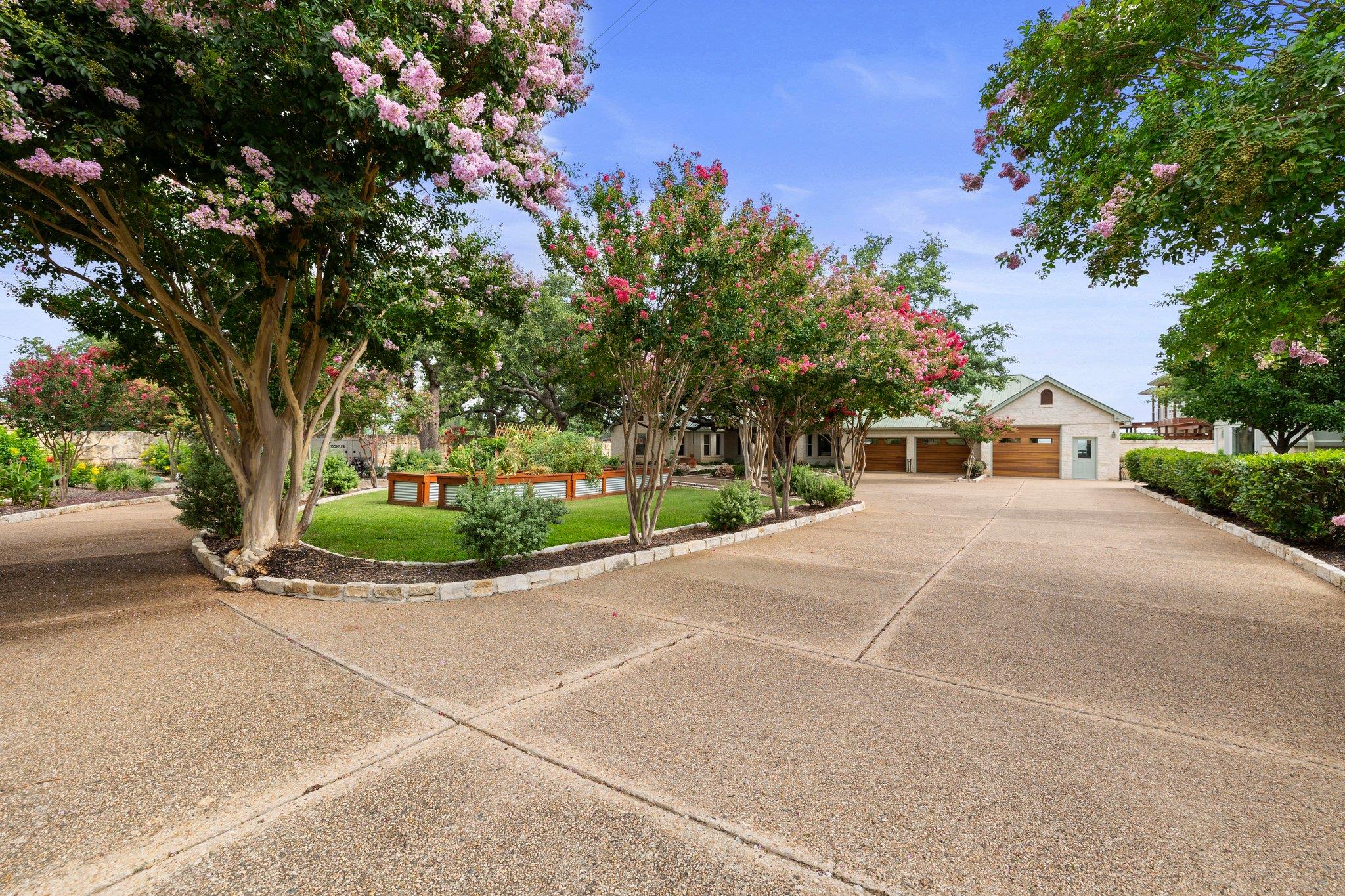 203 Senisa DR