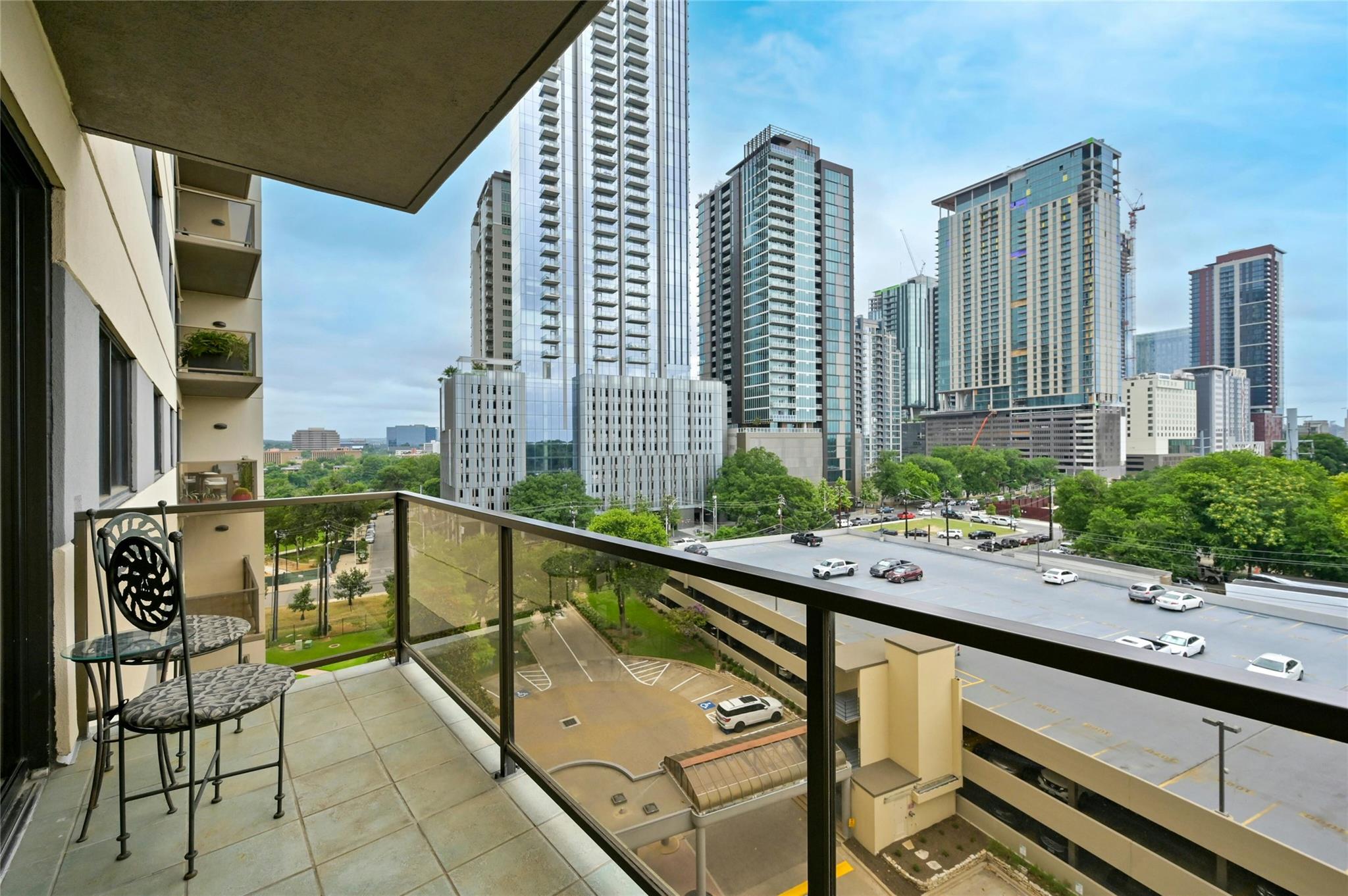 40 N Interstate Highway 35 8C1