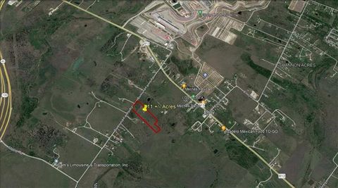 9025 Burklund Farms RD Del Valle TX 78617