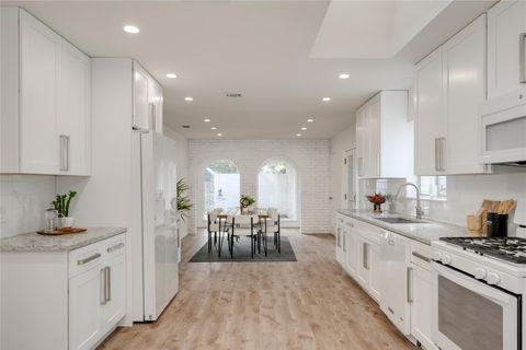 Tiny photo for 4202 N Hills DR, Austin, TX 78731 (MLS # 2682538)