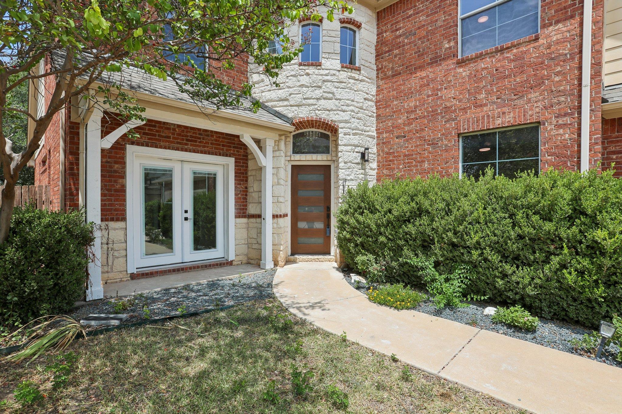 12717 Lee Park LN