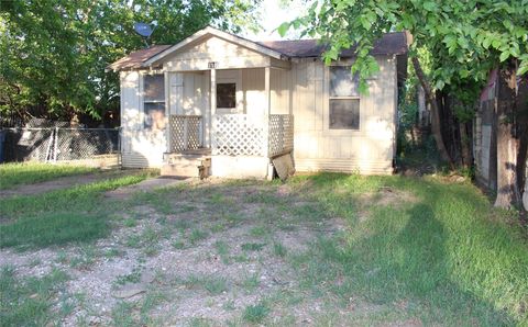 1115 Ebert Ave D Austin TX 78721
