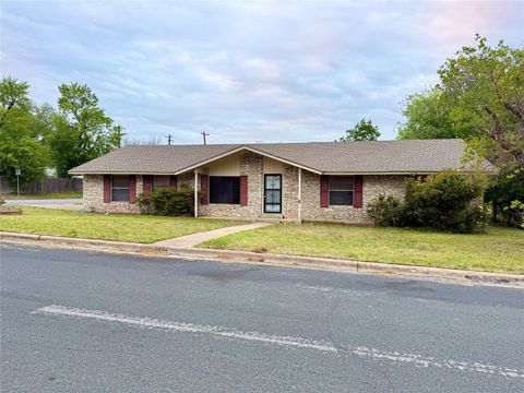 1000 Hollybluff ST Austin TX 78753