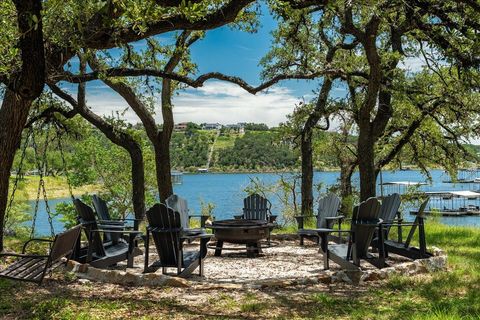 Photo of 1309 Edgewater DR, Spicewood, TX 78669 (MLS # 4381016)
