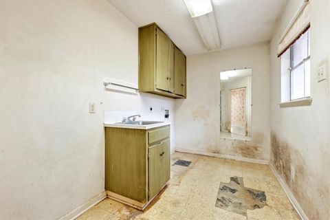 Tiny photo for 4014 Silverspring DR, Austin, TX 78759 (MLS # 1934982)