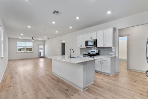 Photo of 8206 Linda Michelle LN, Austin, TX 78724 (MLS # 6545934)