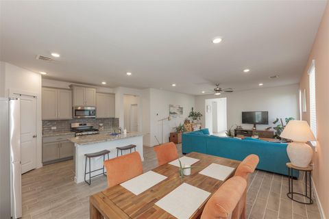 236 Garner Kyle TX 78640