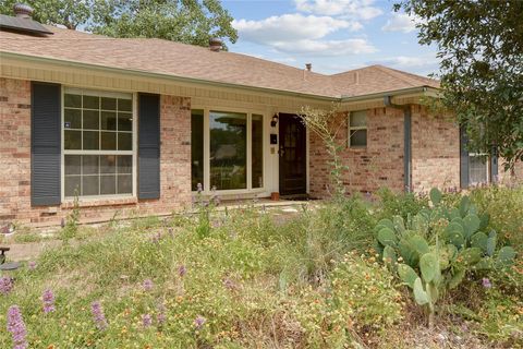 Single Family Residence in Austin TX 5600 Buffalo PASS.jpg