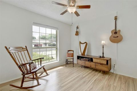 Single Family Residence in Austin TX 5600 Buffalo PASS 2.jpg