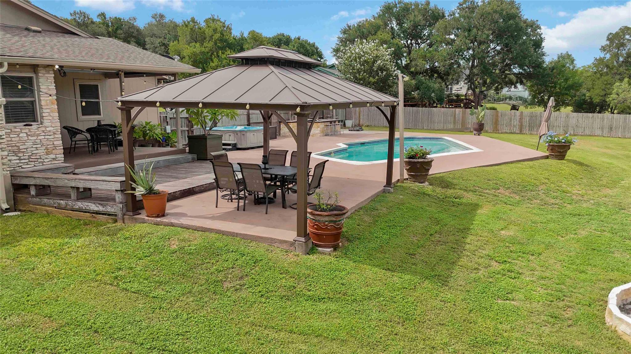 305 Canyon Wren DR