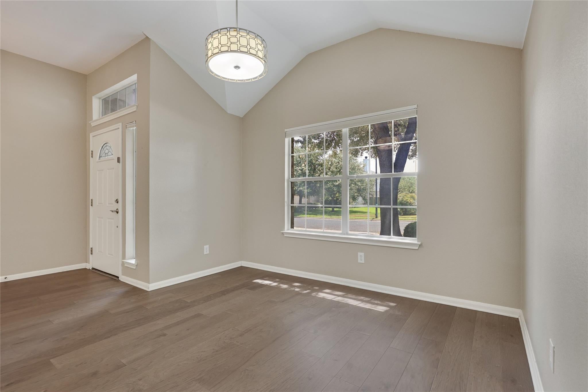 328 Hidden Brook LN