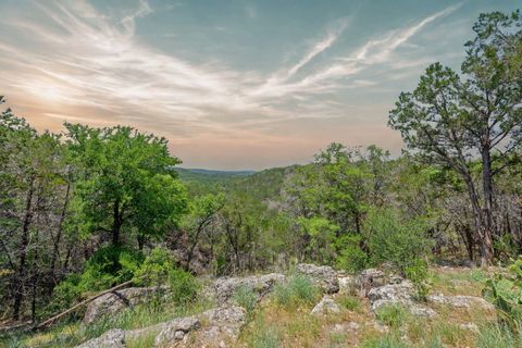 525 SODA CREEK RD Spicewood TX 78669