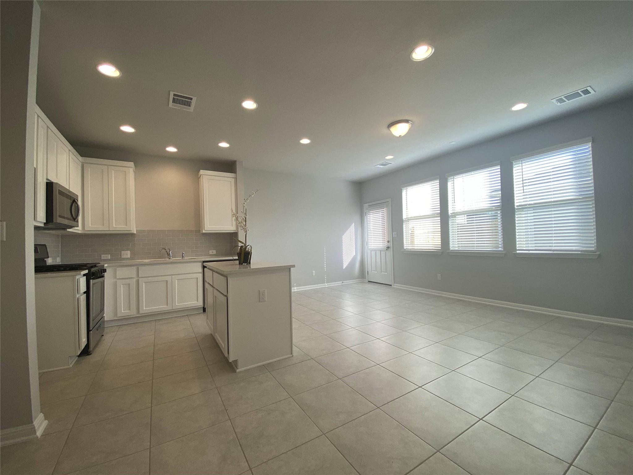 1712 Artesian Springs XING