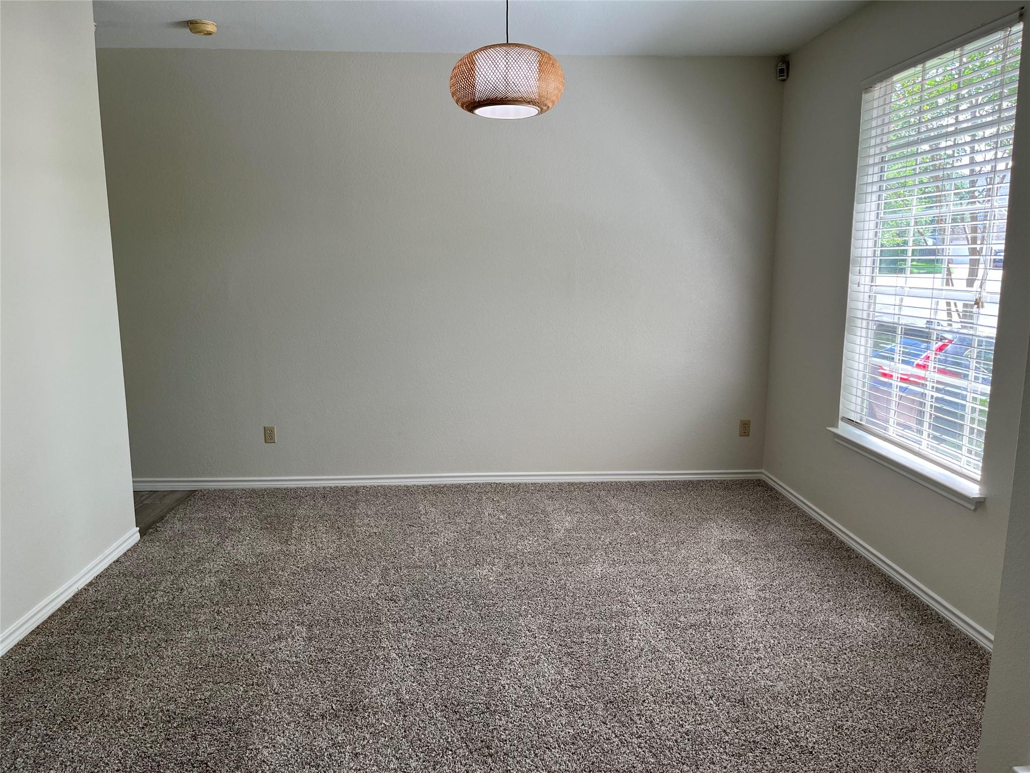 8104 Ephraim RD