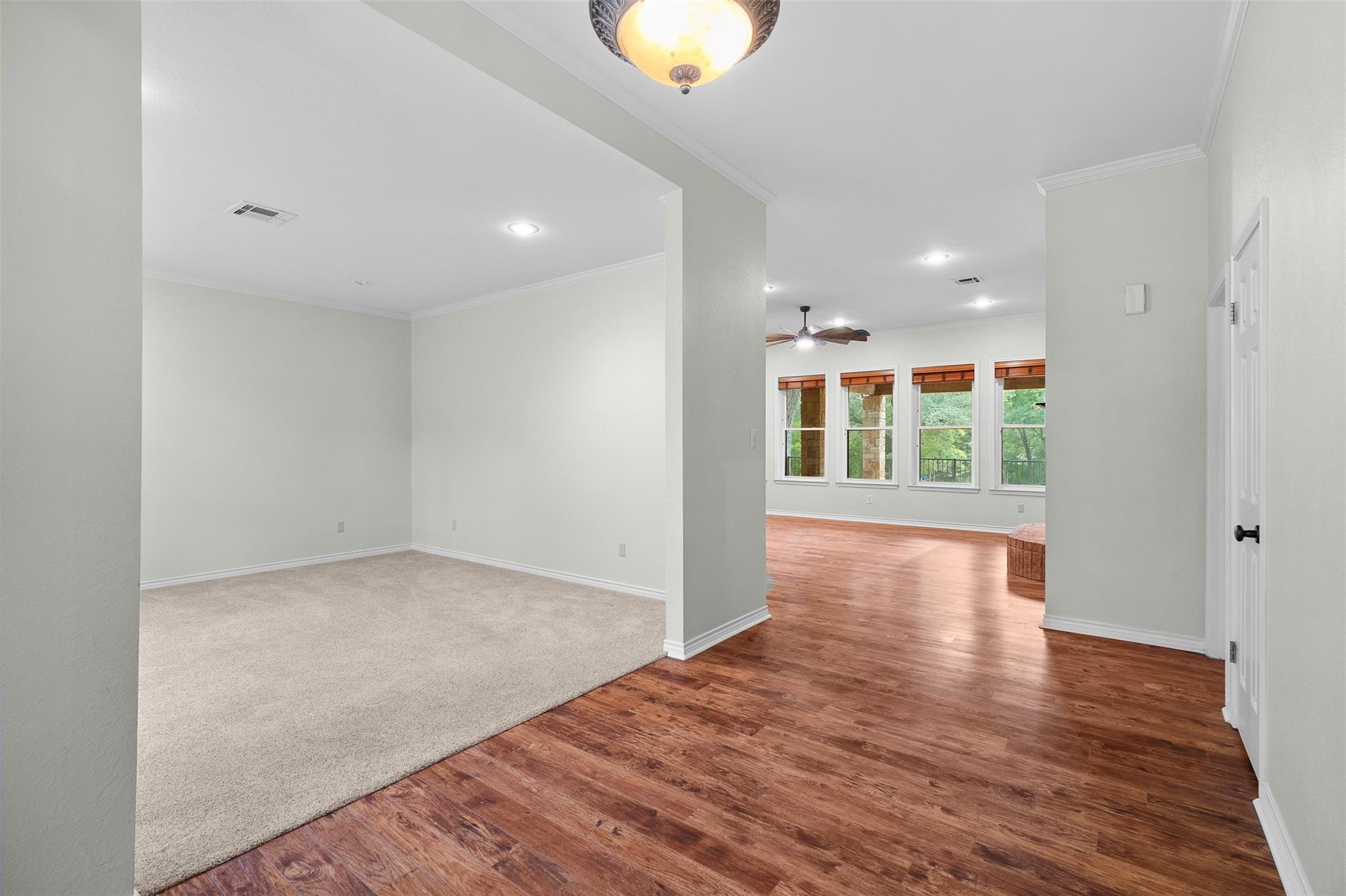 518 Riverwood DR