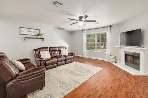 Photo of 335 Mistletoe LN, Kyle, TX 78640 (MLS # 6544274)