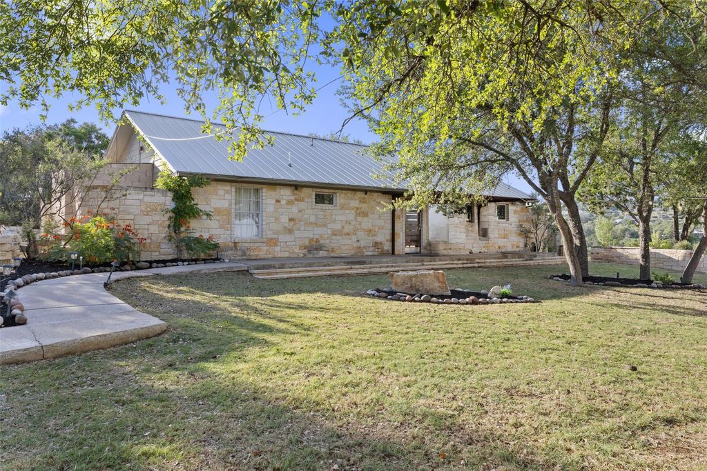 Photo of 21301 Kathy LN, Spicewood, TX 78669 (MLS # 5246032)