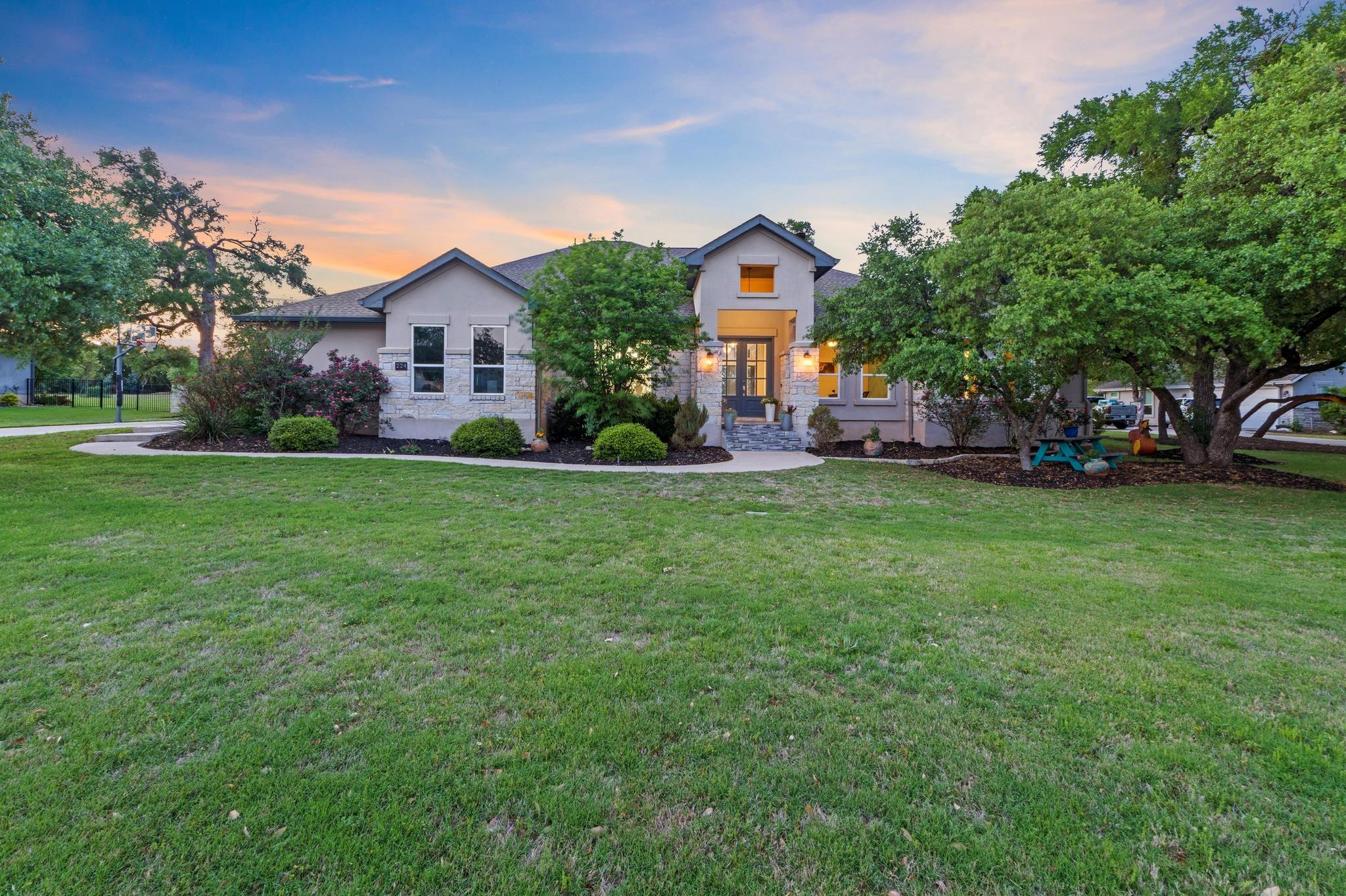 224 Highland Oaks