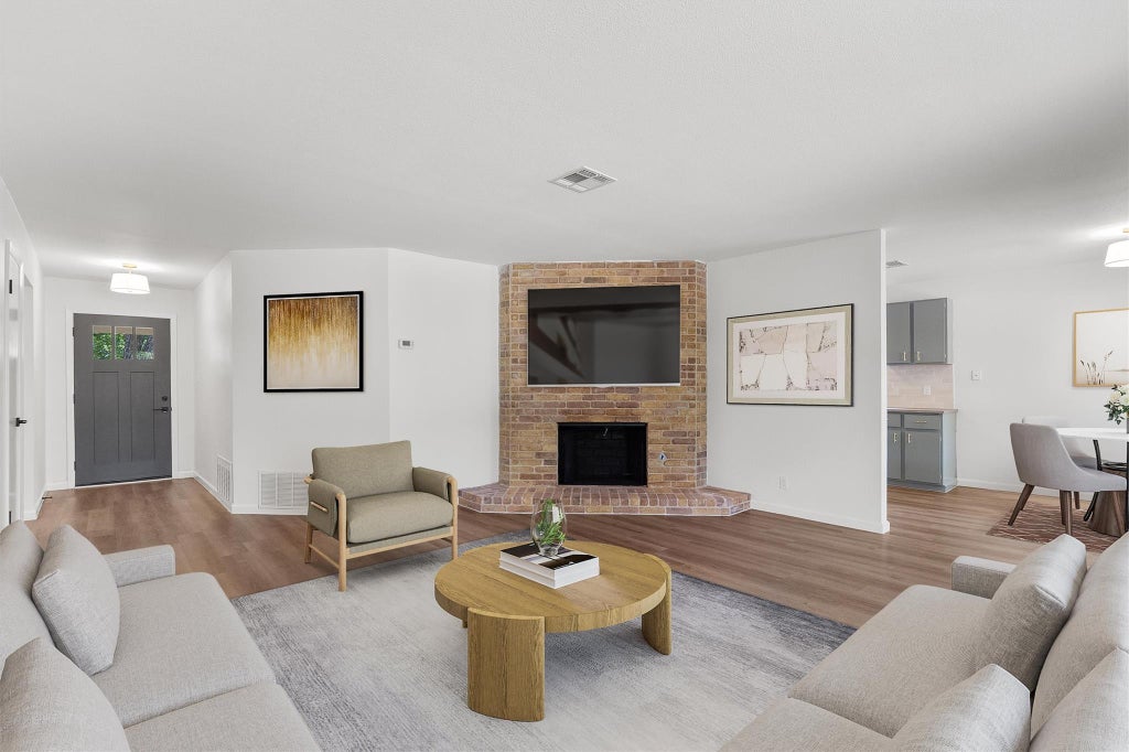 Photo of 10510 School House LN, Austin, TX 78750 (MLS # 7419352)