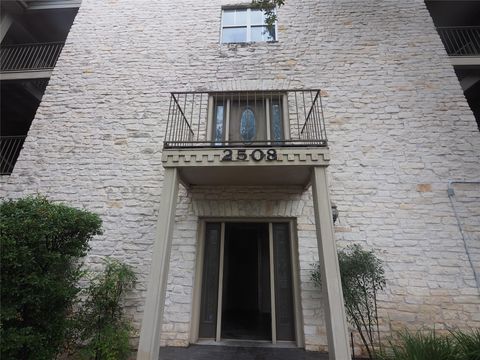 Photo of 2508 Enfield RD #10, Austin, TX 78703 (MLS # 1379789)