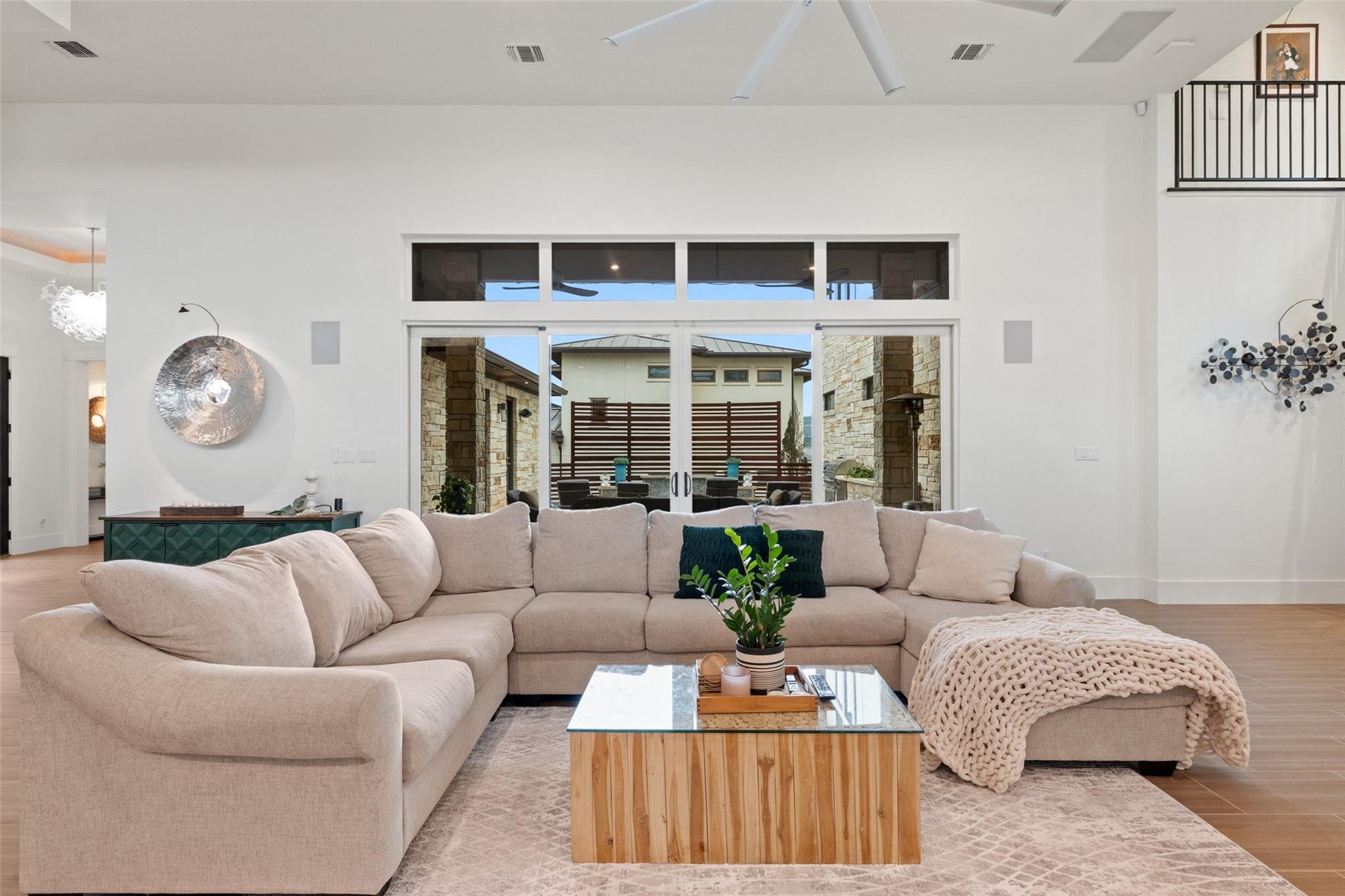 106 Bisset CT