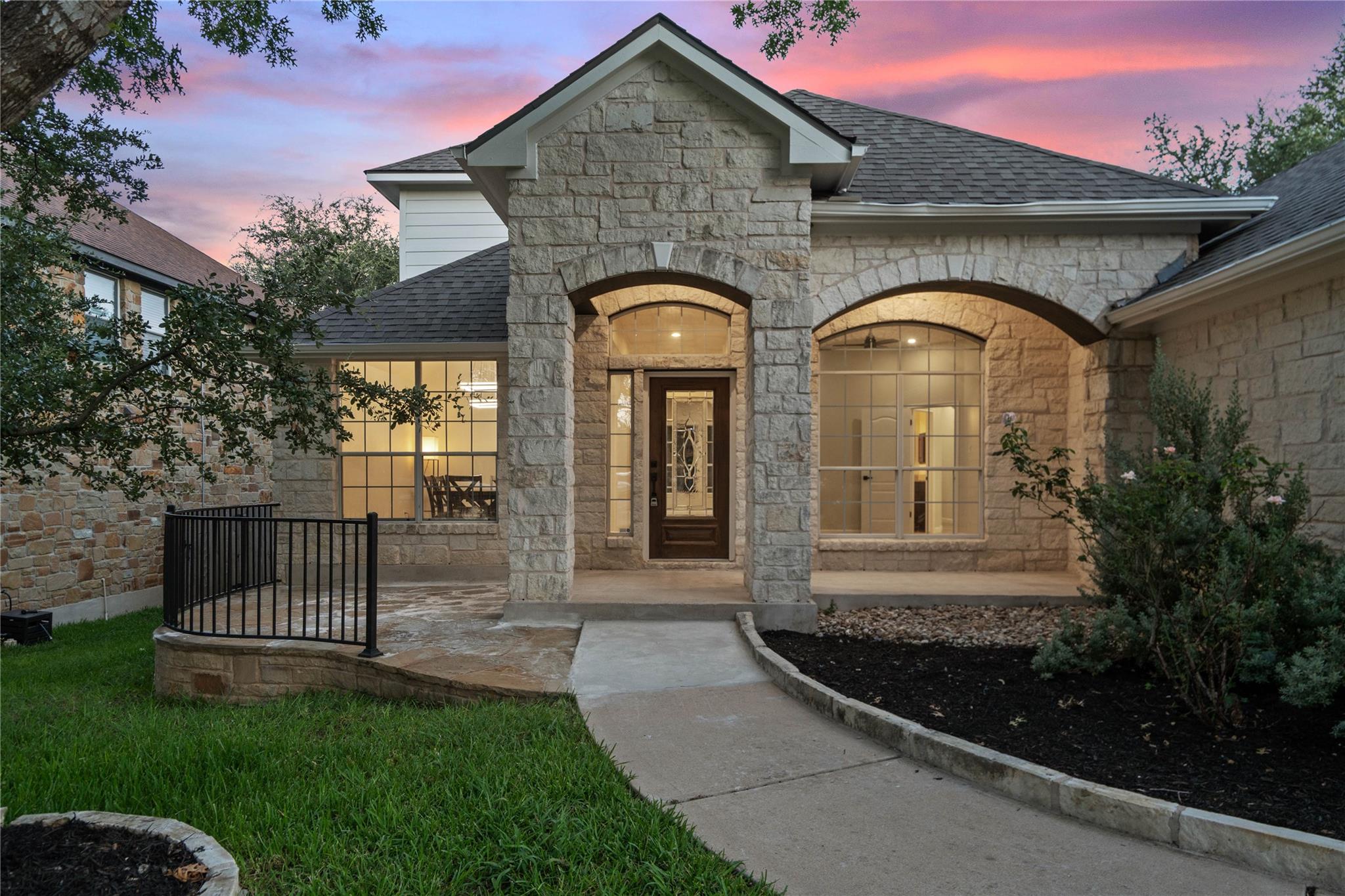 1807 Liberty Oaks BLVD