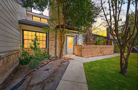 Photo of 1748 Ohlen RD #42, Austin, TX 78757 (MLS # 2585688) Photo of 1748 Ohlen RD #42, Austin, TX 78757 (MLS # 2585688)